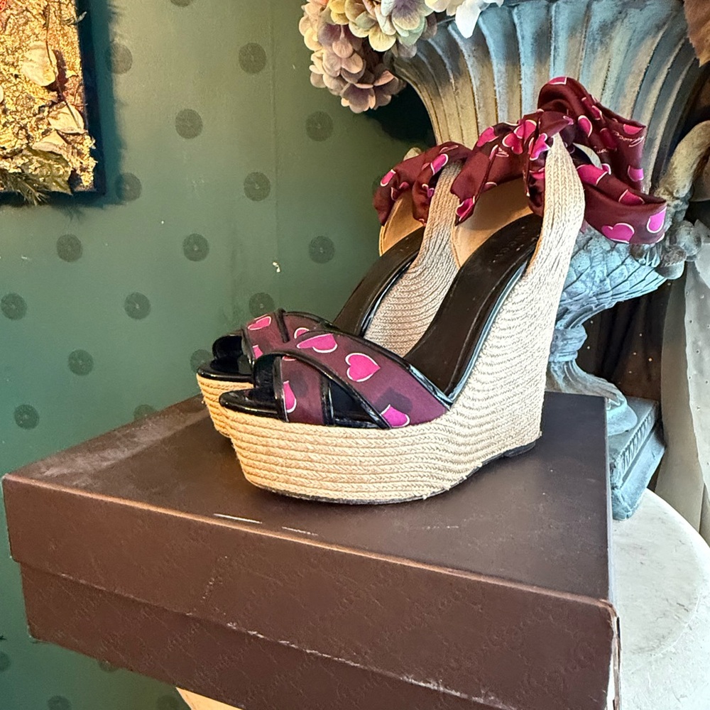 Gucci Espadrille Wedges Lightly Used - Picture 3 of 6